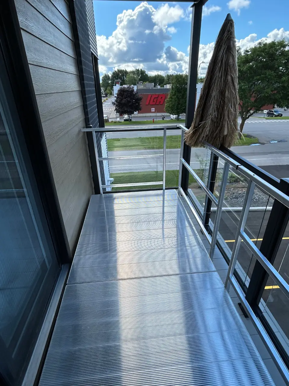 Plateforme balcon — installation terrain